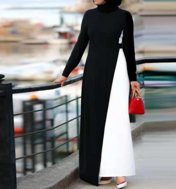 Dress kerja dengan warna monokrom dan detail drapery